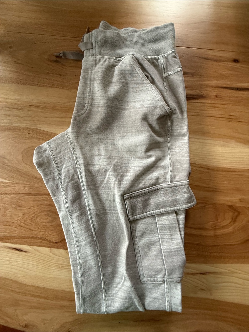 Lululemon Light Grey Women's Cargo Style Jogger Pants - Size Small